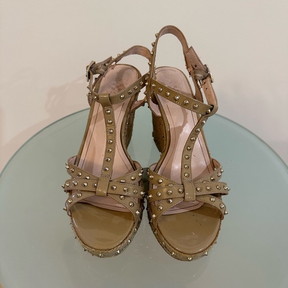 VINCE CAMUTO Wedges Size 8 - Picture 2 of 3